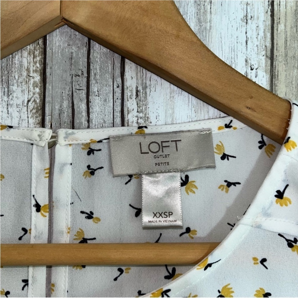 Loft White Floral Flutter Sleeve Blouse - Picture 5 of 5